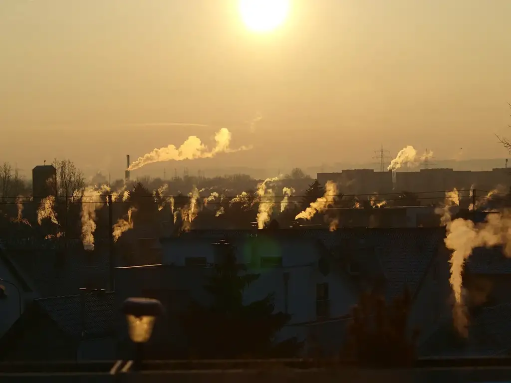 室外空氣汙染:原因，來源，影響和預防/解決方案