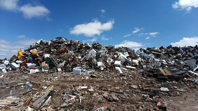 在垃圾填埋場發現的最常見的廢物類型